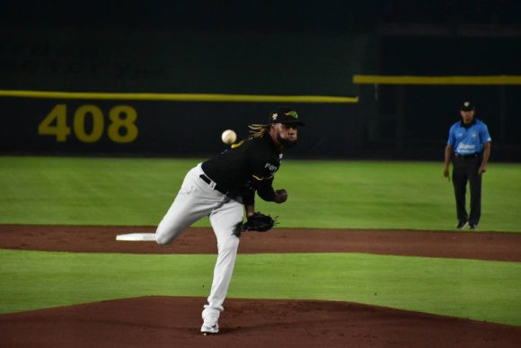 El lanzador Antonio Santos firma con los Cachorros de Chicago y deja a Pericos