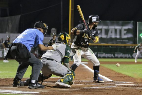 Los Leones emparejaron la serie ante los Pericos, en la península