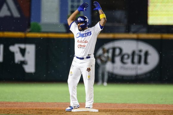 Los Pericos suman elementos de ofensiva; Elkin Alcalá involucrado en el cambio