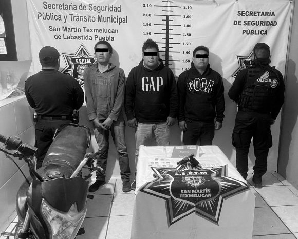Con droga y arma de fuego, detienen a 3 en Texmelucan