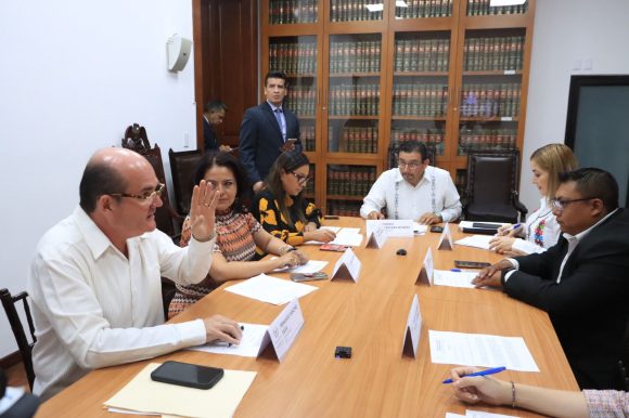 Aprueba Comisión del Congreso exhorto para mejora regulatoria en Instituto Registral y Catastral