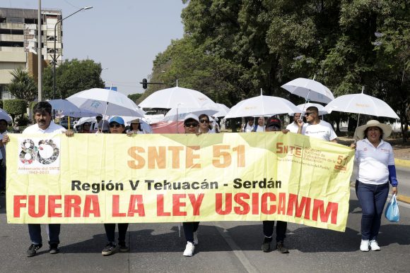 Más de 12 mil agremiados del SNTE 51 marcharon este primero de mayo
