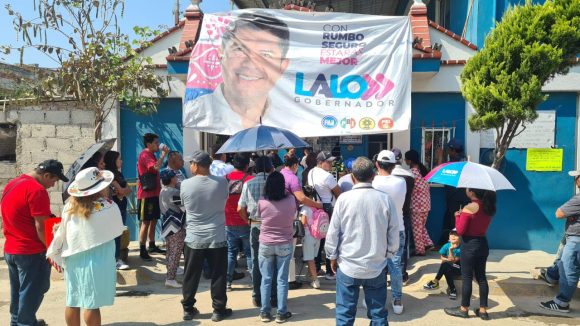 Piden familias de Valle de las Flores apoyos en Salud: Xóchitl Zárate