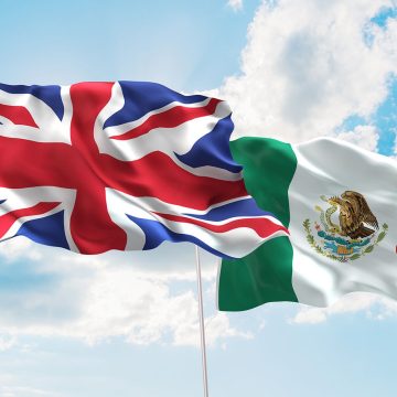 Cesan al embajador británico en México tras apuntar con un arma a un empleado