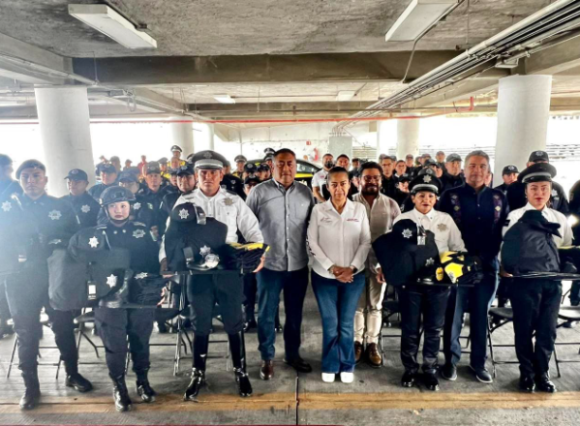 Entregan uniformes a personal de la Secretaría de Seguridad Pública de Atlixco