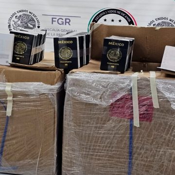 FGR recupera pasaportes robados a SRE; hay dos detenidos