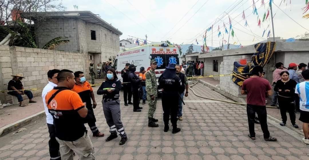 Mueren tres personas durante explosión en Palmar de Bravo