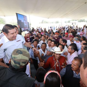 Sin demagogia, el gobierno de transición atiende a los pueblos originarios: Armenta