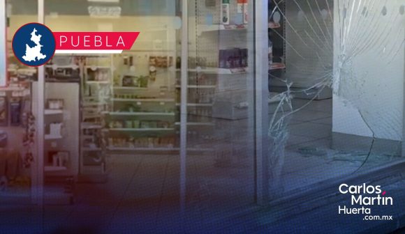 Da cristalazo a farmacia e intenta hacerse de medicinas en Centro Histórico