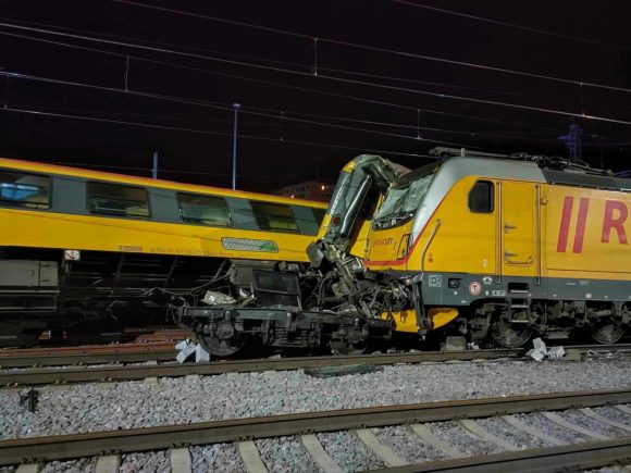 Choque de trenes en República Checa deja al menos cuatro muertos
