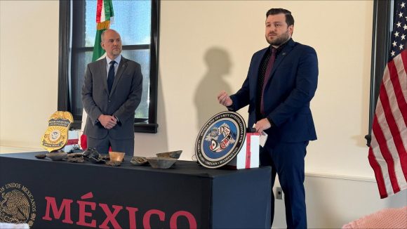 Restituyen 35 piezas arqueológicas a México