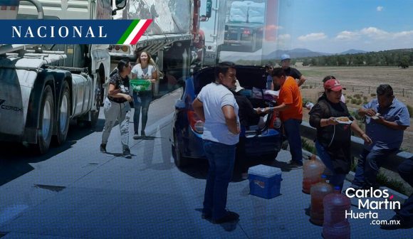 Regalan comida - bloqueo Arco Norte (VIDEO) Pobladores regalan agua y comida en bloqueo del Arco Norte