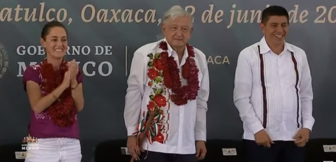(VIDEO) Sismo en Oaxaca sorprende en evento de AMLO y Sheinbuam