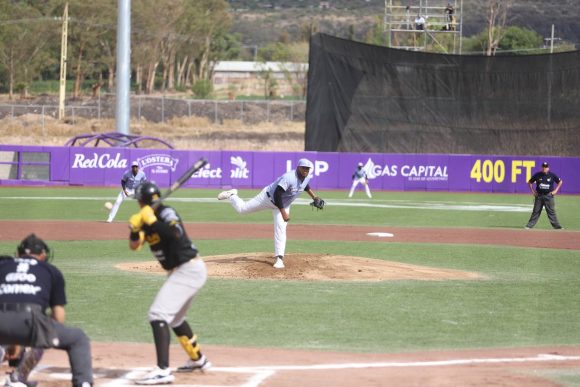 Los Conspiradores vencieron a los Pericos y se quedaron con la serie