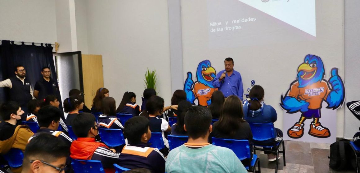 SMDIF Puebla se acerca a estudiantes para prevenir adicciones