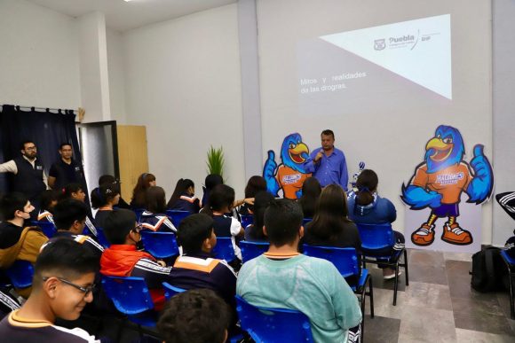SMDIF Puebla se acerca a estudiantes para prevenir adicciones