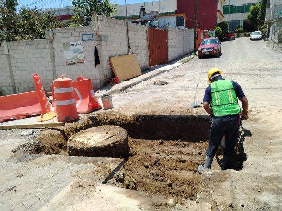 Agua de Puebla Rehabilita el Colector Sanitario en la avenida Osa Mayor de la colonia San Miguel La Rosa