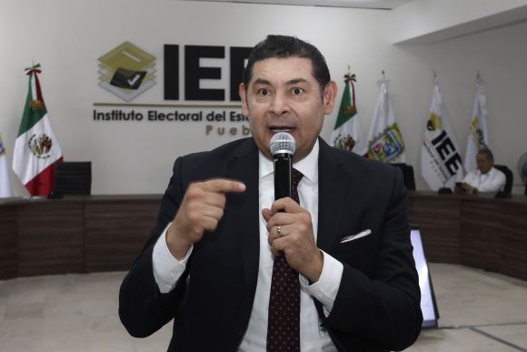 Próximos funcionarios deberán “consagrarse” a la administración para dar resultados: Alejandro Armenta