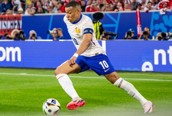 Francia venció a Austria, pero no convenció en su debut en la Euro 2024