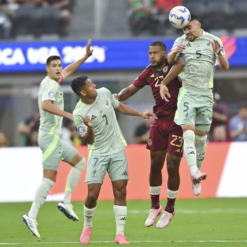 Venezuela venció a México en la Copa América y lo pone contra las cuerdas
