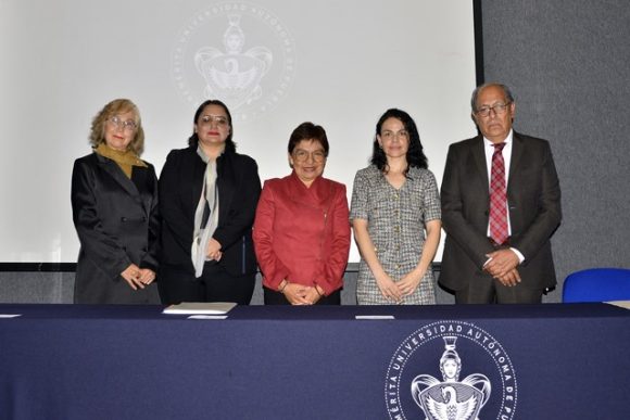 Bachillerato Internacional 5 de Mayo forma mejores seres humanos: Lilia Cedillo