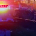 Borracho incrusta su auto contra valla en distribuidor vial Juárez-Serdán; sobrevivió