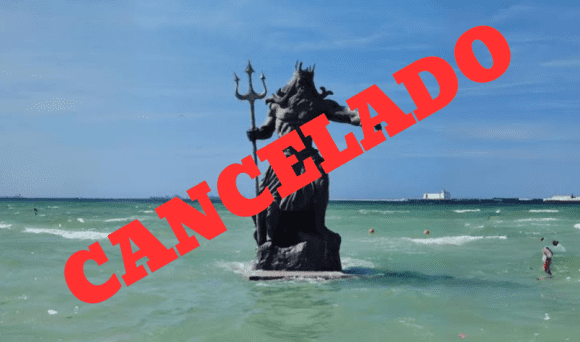 Clausuran estatua de Poseidón en playa de Yucatán