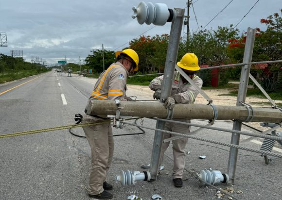 CFE - Beryl Gobierno de México reporta 133 daños en carreteras ante el paso de Beryl