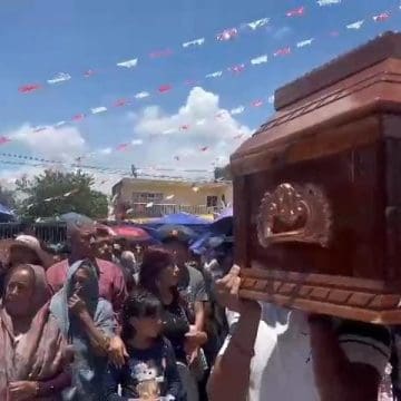 Dan último adiós a familia tras aparatoso choque en Coronango