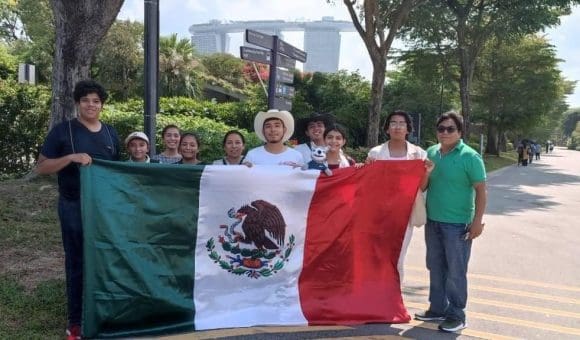 Estudiantes poblanos obtienen oro, plata y bronce en Olimpiada de Matemáticas en Singapur