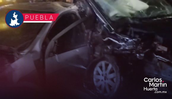 Jóvenes borrachos provocan fuerte accidente en la 5 de Mayo; hay un herido de gravedad