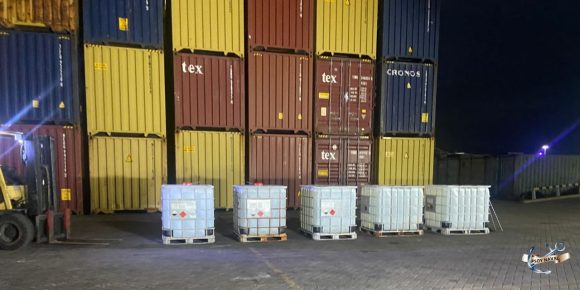 Marina - contenedores - Manzanillo (1) Aseguran 88 toneladas de precursor para drogas en Manzanillo