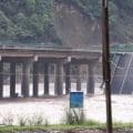 Colapso de puente en China deja 12 muertos y 31 desaparecidos
