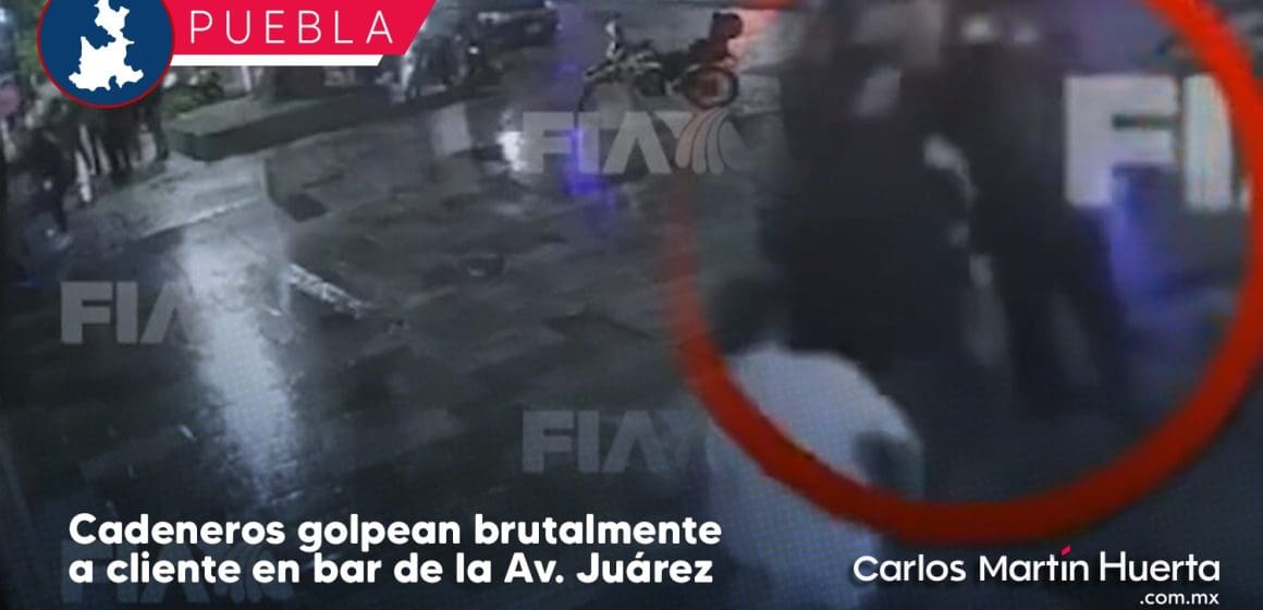 Sujeto es brutalmente golpeado por 6 cadeneros en la Avenida Juárez