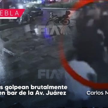 Sujeto es brutalmente golpeado por 6 cadeneros en la Avenida Juárez