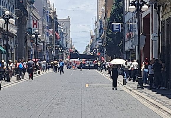 La 28 de Octubre provoca caos en el Centro de Puebla