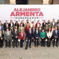Con servidores públicos comprometidos y con amor a Puebla se gobernará: Armenta