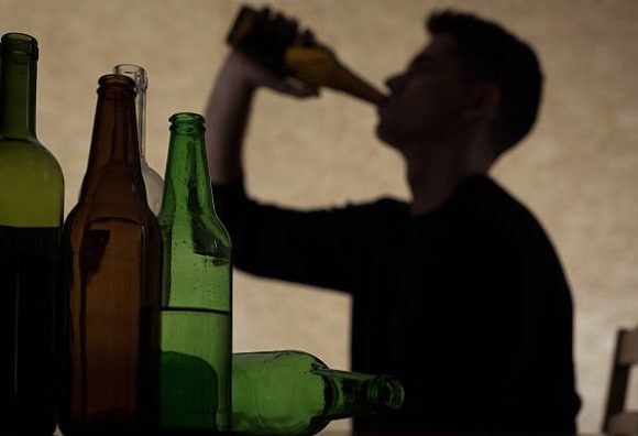 Le disparó a su esposa porque no lo dejó salir a tomar cervezas