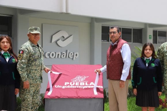 Inaugura Sergio Salomón CONALEP plantel Oriental