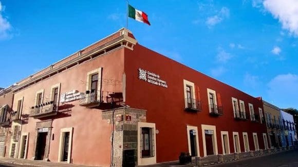 Multan a la CDH de Puebla por obstrucción a la justicia de las periodistas agredidas de Izúcar