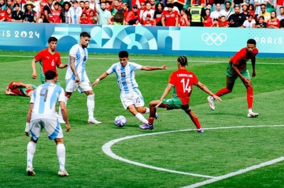 Argentina perdió ante Marruecos con gol anulado por el VAR tras suspensión de más de una hora