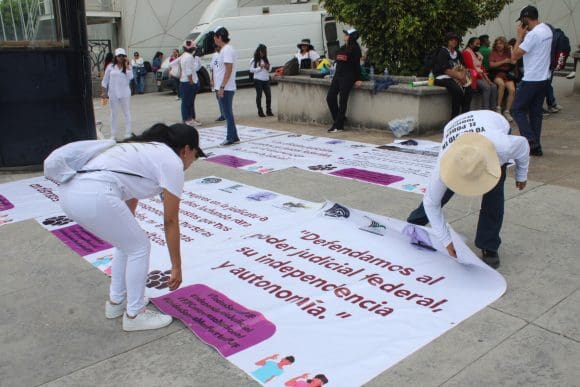 Se manifiestan en los foros “Diálogos Nacionales para la Reforma del Poder Judicial”