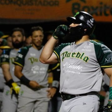 Los Pericos superaron a los Leones y amarraron la serie en la península