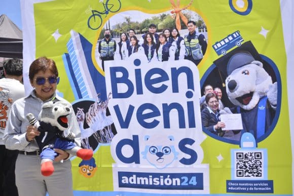 Rectora Lilia Cedillo da la bienvenida a los alumnos y alumnas de nuevo ingreso
