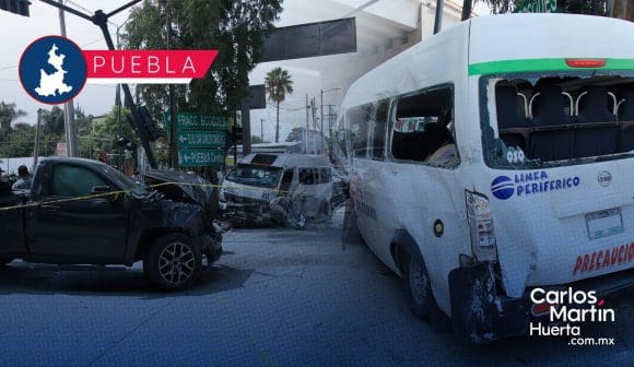 Choque entre camioneta y Línea Periférico deja siete heridos