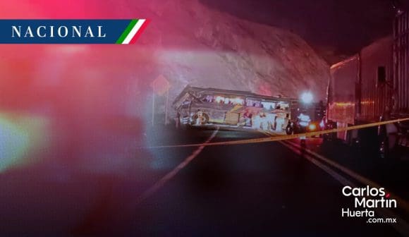 Cuatro muertos y 35 heridos en accidente de autobús con estudiantes en la autopista Cuacnopalan-Oaxaca