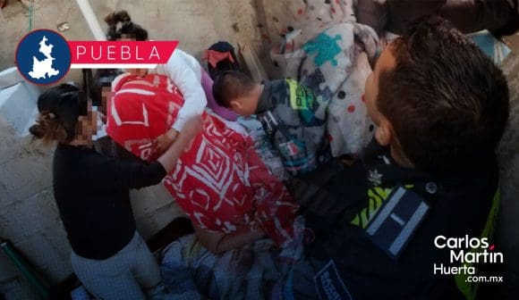 Portada Joven da a luz en la colonia Unión Antorchista; policías la apoyaron CMH Joven da a luz en la colonia Unión Antorchista; policías la apoyaron