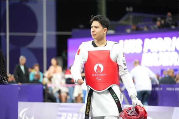 Luis Mario Nájera logra medalla de plata en para taekwondo en París 2024