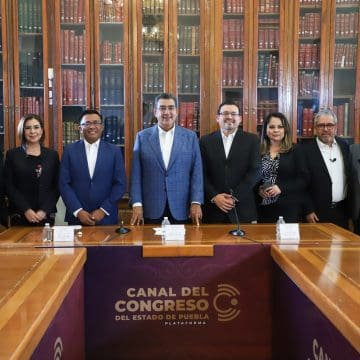 Asiste Céspedes Peregrina a presentación de nueva plataforma del Congreso local