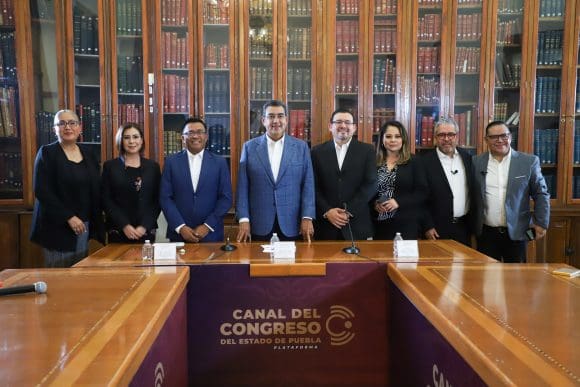 Asiste Céspedes Peregrina a presentación de nueva plataforma del Congreso local
